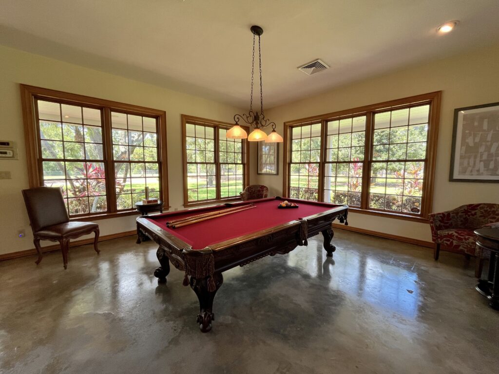 Groom's getting ready area with pool table